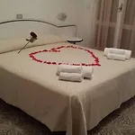 Rita Hotel *