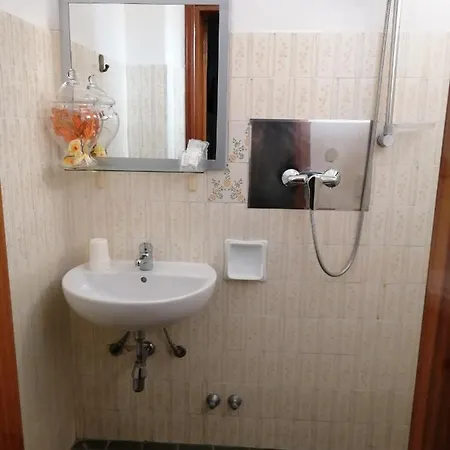 Rita Hotel