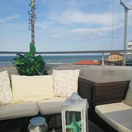 Rita Hotel *